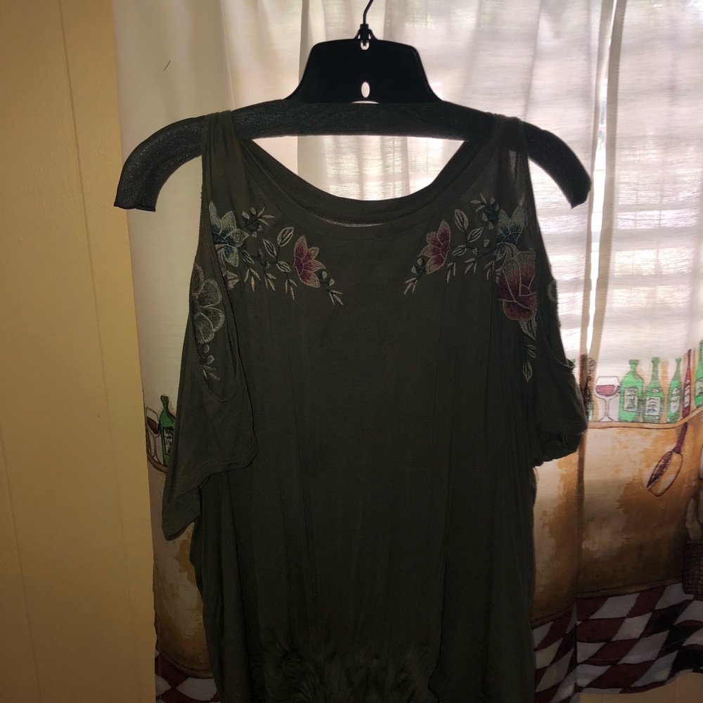 American eagle green shirt